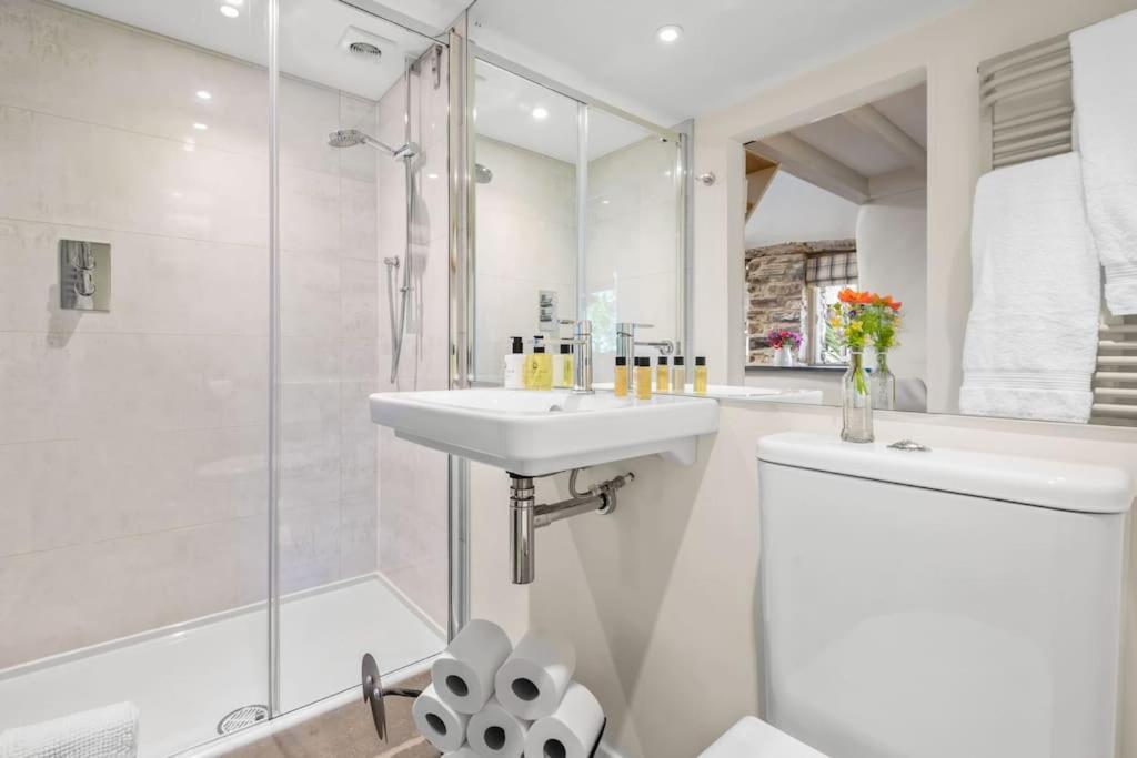 Luxury Self-Contained Cottage For Two With Hot Tub Staverton Kültér fotó